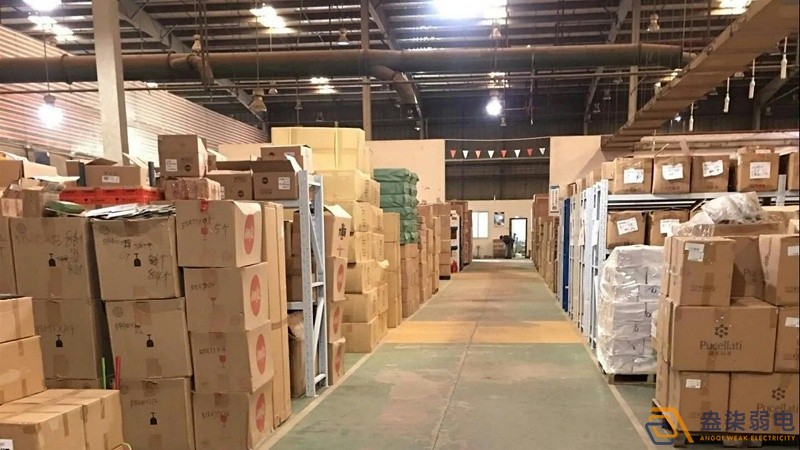 車間RFID門禁如何控制叉車通過