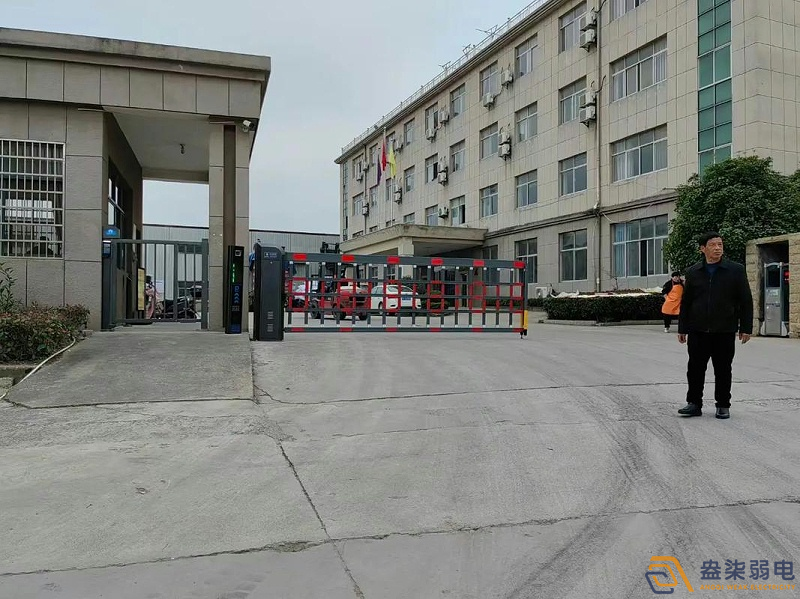 18米寬工業園區出入口道閘到底該怎樣裝？