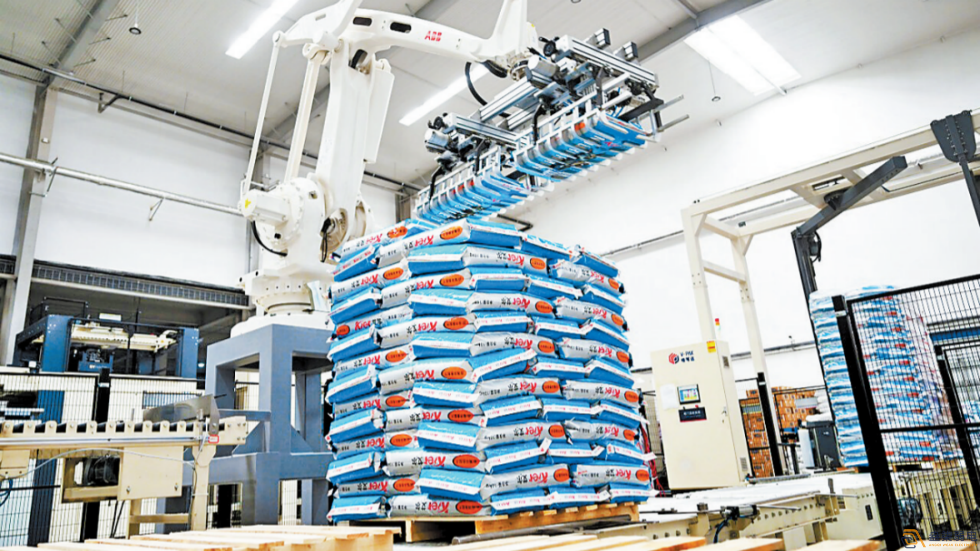 工廠告別人工堆疊！碼垛機(jī)器人