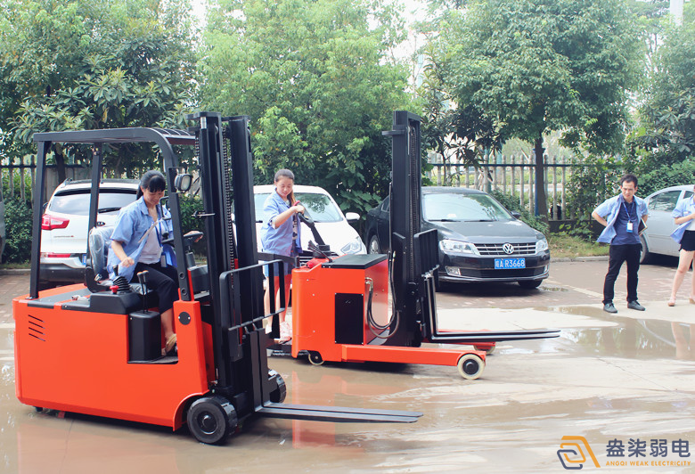 廠區內叉車、行人二道門管理系統